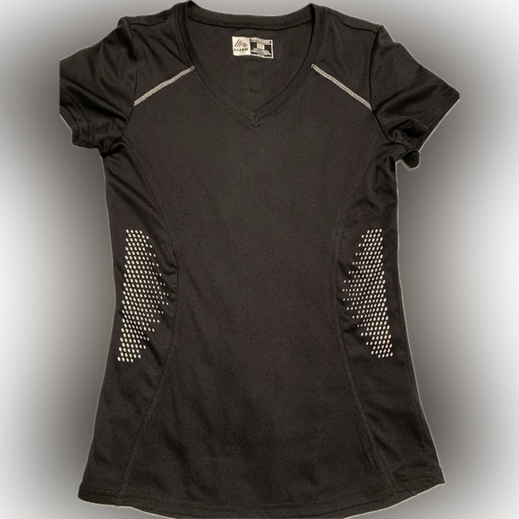 Women’s RBX X-Dri Performance tshirt - Picture 1 of 5